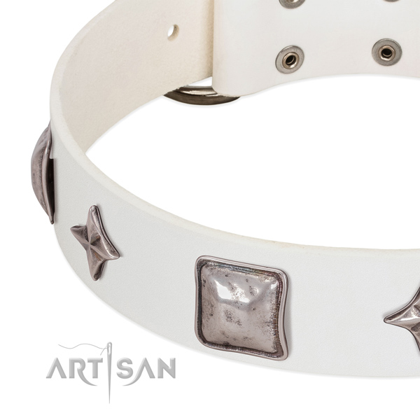 Eco-friendly white dog collar made of genuine leather