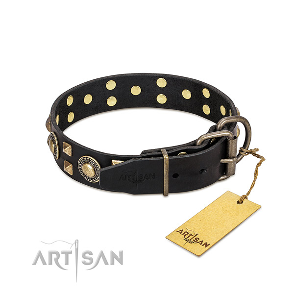 Comfortable to wear and usage leather dog collar won't cut into skin