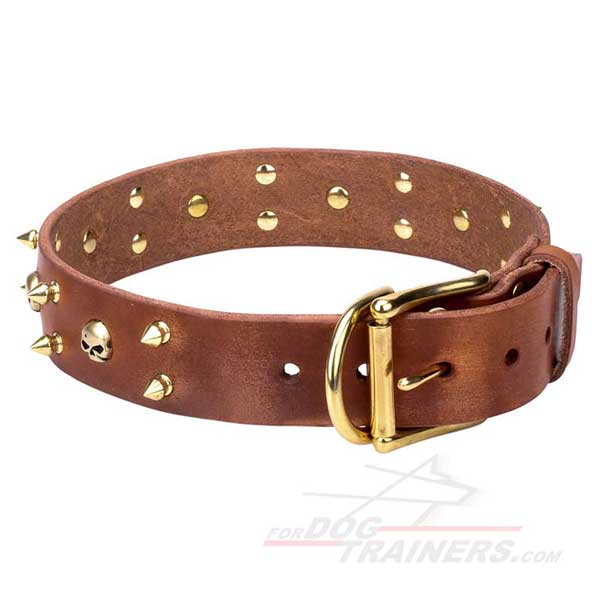Dog collar made of full grain leather