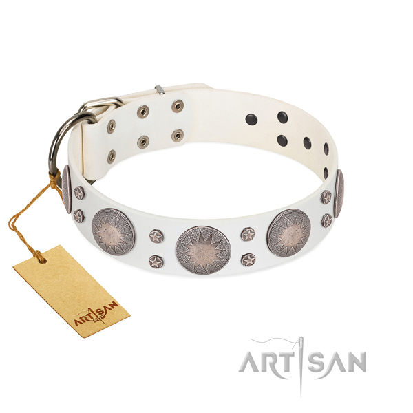 Comfortable FDT Artisan white leather dog collar