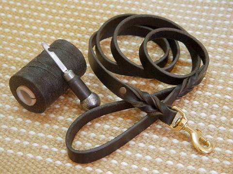 custom leather leashes